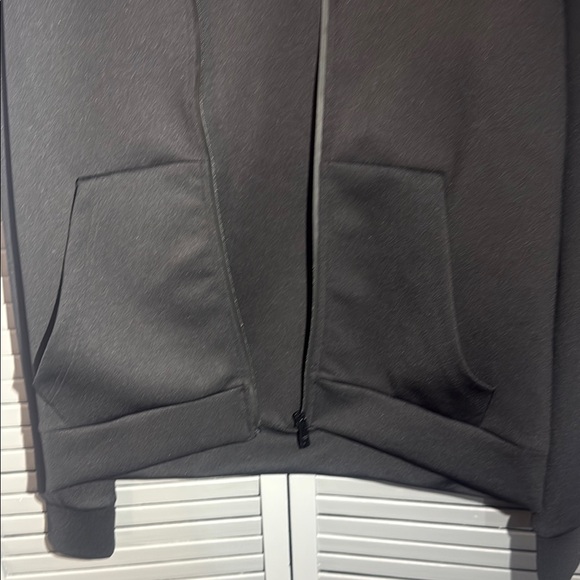 Prada Men's Black Jacket with Red Detail - Picture 4 of 11